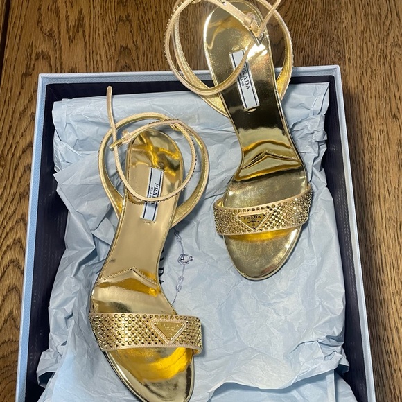 SOLD!$900 OFF New! PRADA with Cristal 🌟✨✨✨ - Picture 10 of 11